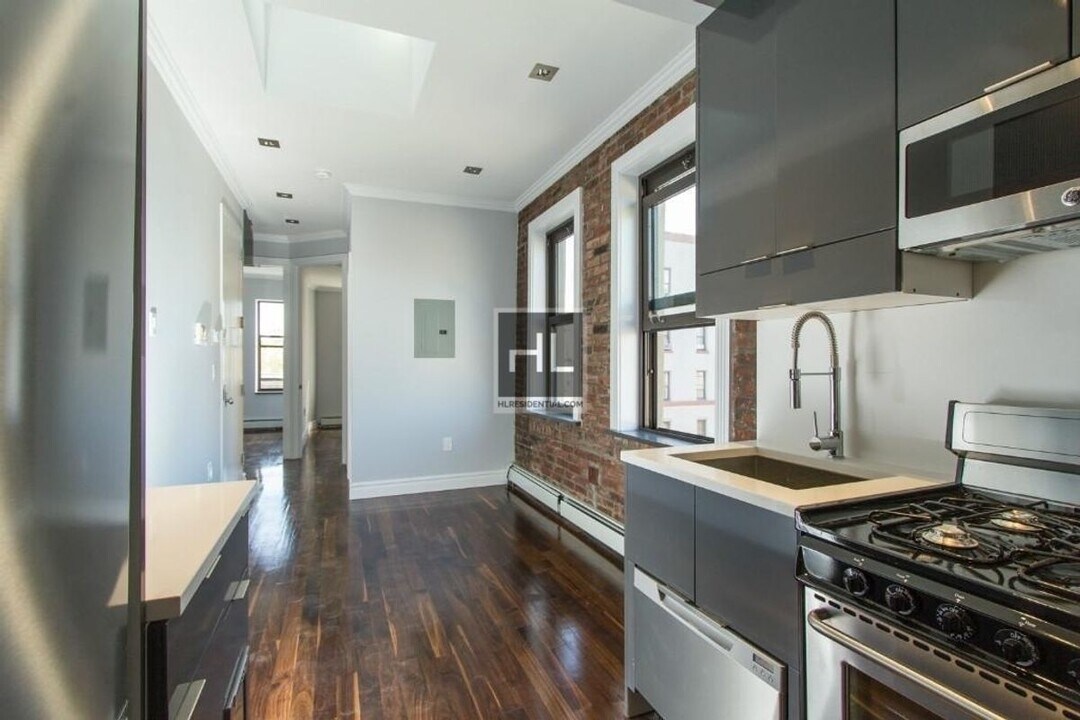 Ridge Street in New York, NY - Building Photo