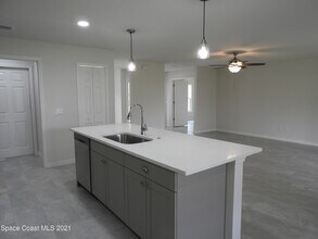 1611 Saipan St SE in Palm Bay, FL - Building Photo - Building Photo