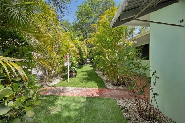 3490 William Ave in Miami, FL - Building Photo - Building Photo