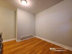 2906 N Mildred Ave in Chicago, IL - Building Photo - Building Photo