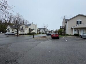 1307 Greenwich Dr, Unit 1307 Greenwich Dr in Albany, NY - Building Photo - Building Photo