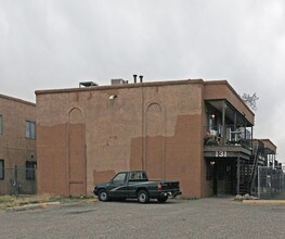 127 Tennessee St SE in Albuquerque, NM - Building Photo - Building Photo