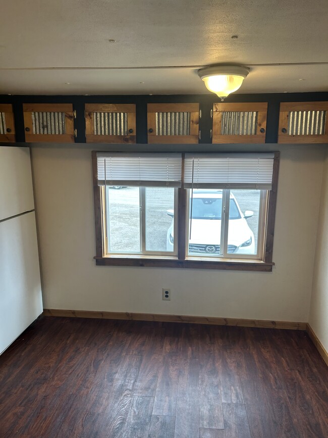 820 N Montana St in Dillon, MT - Building Photo - Building Photo