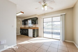 3208 Buckland St in Deltona, FL - Foto de edificio - Building Photo