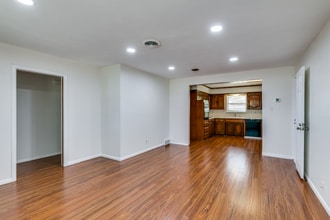 438 Rorary Dr in Richardson, TX - Building Photo - Building Photo
