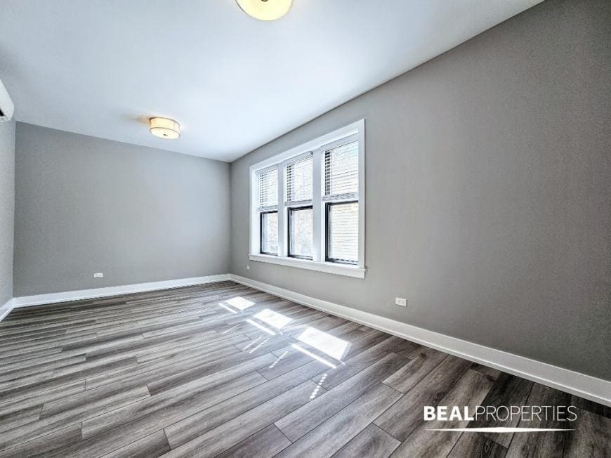 3935 N Janssen Ave in Chicago, IL - Building Photo