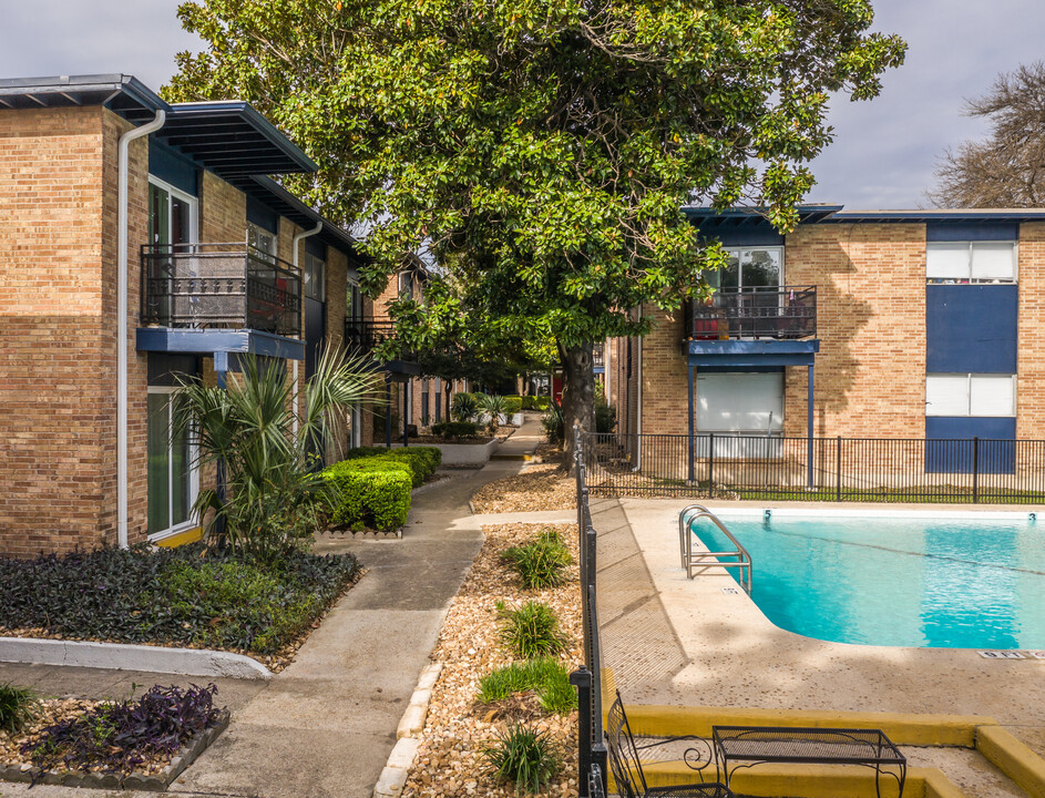 Magnolia Flats in San Antonio, TX - Foto de edificio