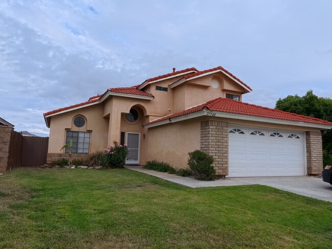 property at 27588 Vía Real