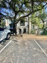 6000-18 Shepherd Mountain Cove in Austin, TX - Building Photo - Building Photo