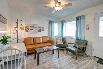 1757 SR 105 in Grayland, WA - Foto de edificio - Building Photo