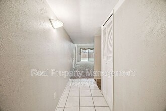 317 E Grenoble Dr in Grand Prairie, TX - Building Photo - Building Photo