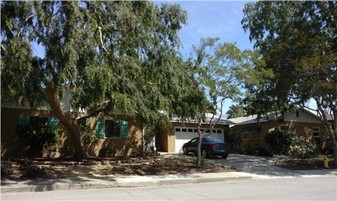 Claremont Cottages Apartments