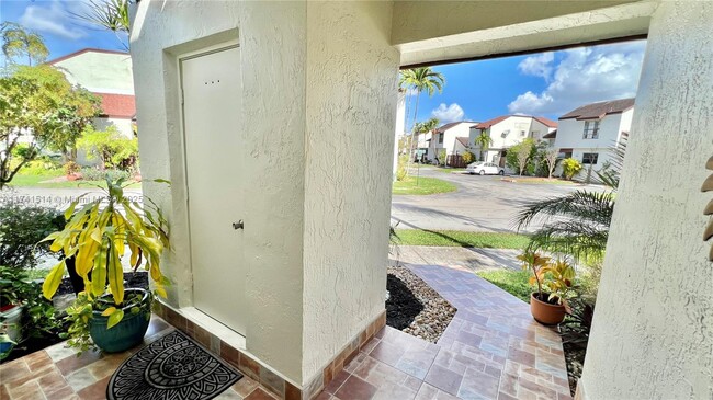 616 NW 97th Pl in Miami, FL - Building Photo - Building Photo