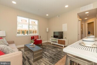 2220-28 Master St, Unit 1 in Philadelphia, PA - Foto de edificio - Building Photo