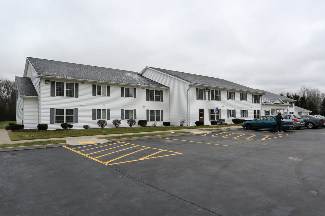 Creekwood Apartments in Albion, NY - Foto de edificio
