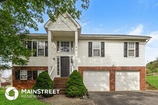 618 Asheby Woods Rd in Kernersville, NC - Building Photo