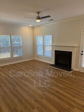 230 Spring Crossing Cir in Greer, SC - Building Photo - Building Photo
