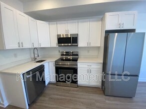 976 N 45th St in Philadelphia, PA - Building Photo - Building Photo