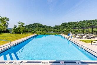 The Brooks in Oakmont, PA - Foto de edificio - Building Photo