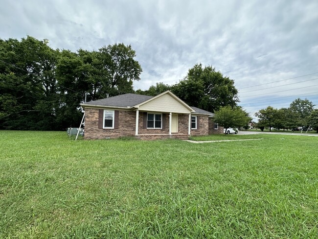 1302 Haynes Dr in Murfreesboro, TN - Building Photo - Building Photo