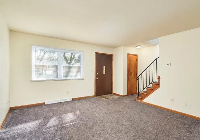 923-925 Rosamond Ave in Akron, OH - Building Photo - Building Photo