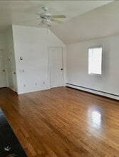 13 Spring St in Warwick, NY - Building Photo - Building Photo