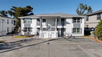 425 SW 47th Terrace in Cape Coral, FL - Building Photo