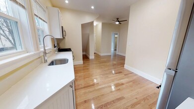 8 Claremon St, Unit #1 in Somerville, MA - Building Photo - Building Photo