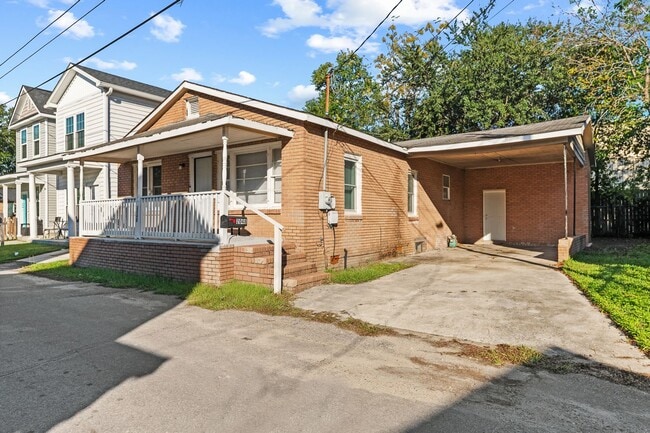 2048 Arbutus Ave in North Charleston, SC - Building Photo - Building Photo