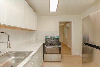 48 Pollux Cir W in Portsmouth, VA - Building Photo - Building Photo