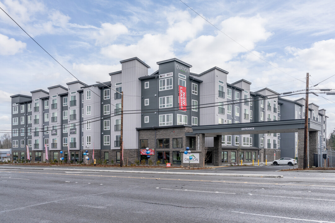 Ovation at Paine Field 55+ Senior Community in Everett, WA - Foto de edificio