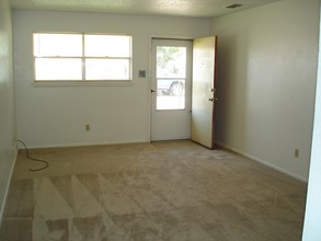 Plaza Duplexes in Slaton, TX - Building Photo - Interior Photo