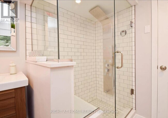 118 Lower Charlotte St in Ottawa, ON - Building Photo - Building Photo