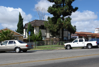 3838 Marlborough Ave in San Diego, CA - Building Photo - Building Photo