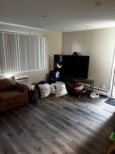 1384 Brown St in Des Plaines, IL - Building Photo - Building Photo