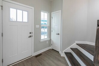 2410 Lenox Dr in Lawrence Township, NJ - Building Photo - Building Photo