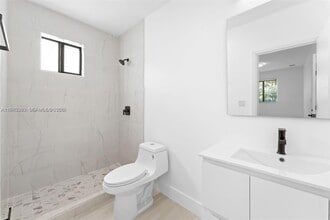 3712 NW 13th Pl in Miami, FL - Building Photo - Building Photo