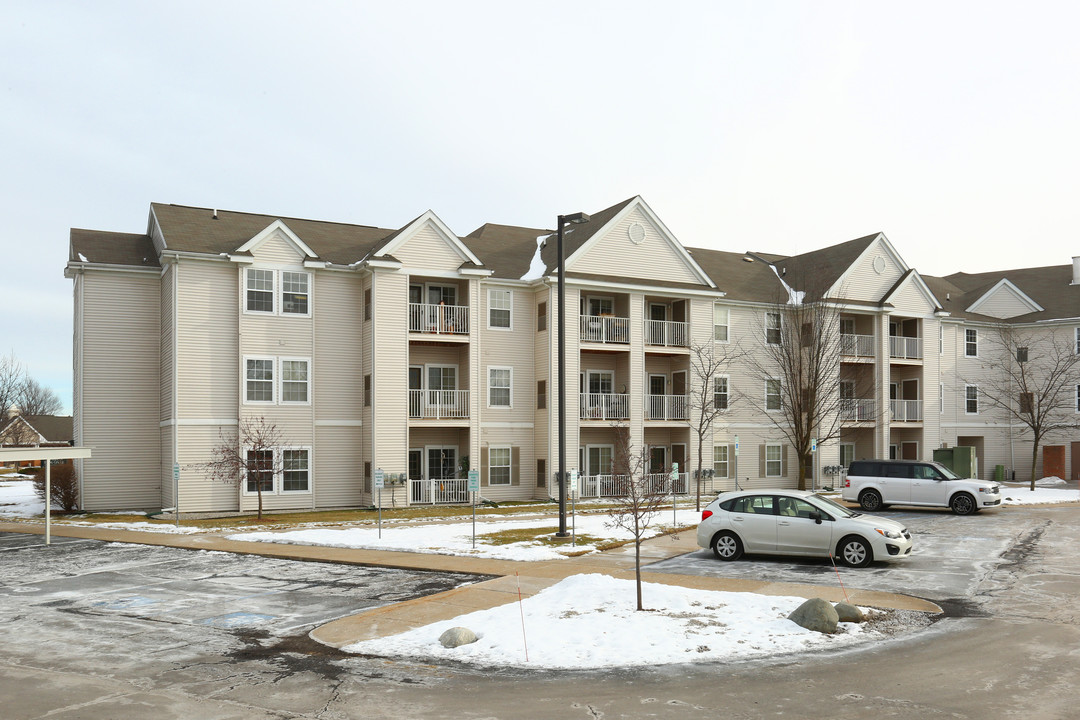 Granhaven Manor II in Lansing, MI - Foto de edificio