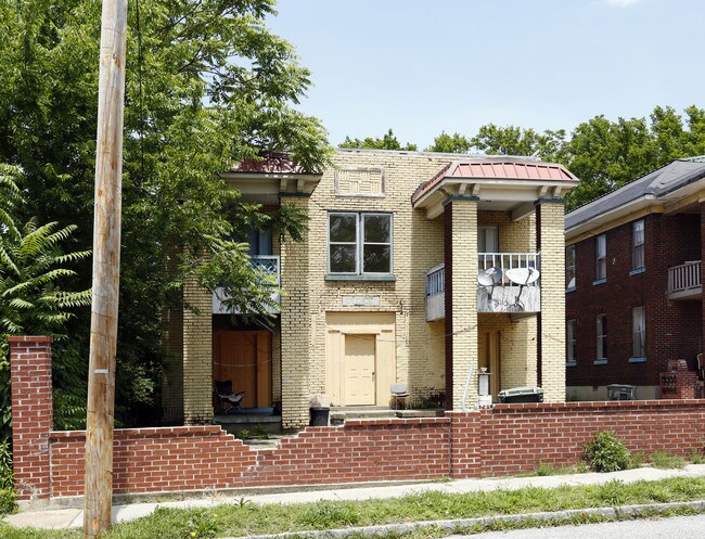 1360 Jefferson Ave in Memphis, TN - Building Photo - Building Photo