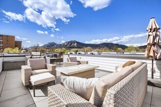 2465 Walnut St in Boulder, CO - Building Photo - Building Photo