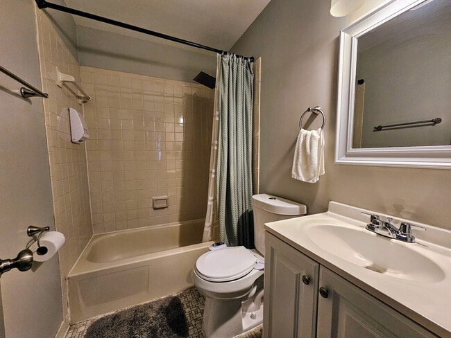 12 S Mall Arterial, Unit SI ID1501082P in Albany, NY - Building Photo - Building Photo