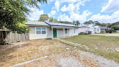3212 Cornell Dr in Gulf Breeze, FL - Building Photo - Building Photo