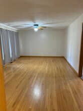 2141 E Claiborne St in Springfield, MO - Foto de edificio - Building Photo