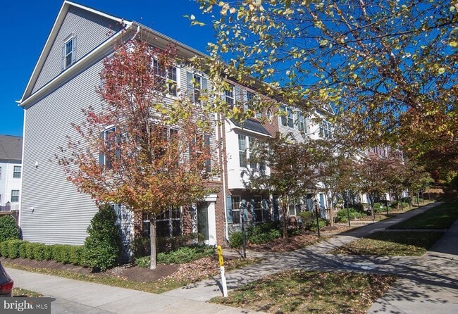 4442 Potomac Highlands Cir in Triangle, VA - Building Photo - Building Photo