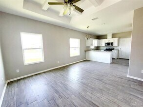 21 Davenport St in Weslaco, TX - Building Photo - Building Photo