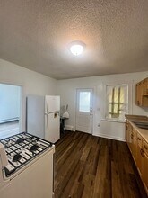 36 Walnut St-Unit -Unit 3 in Middletown, CT - Building Photo - Building Photo