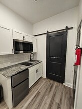 6131 W Columbia Ave in Philadelphia, PA - Building Photo - Building Photo