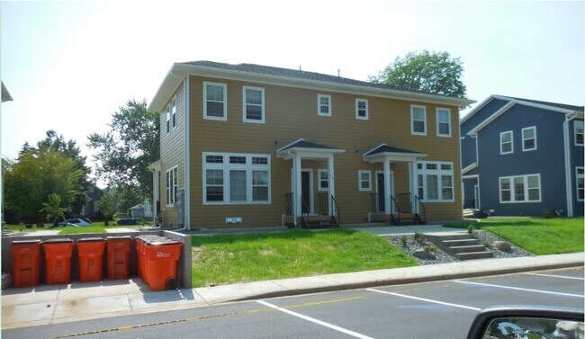 214 Chippewa St in Eau Claire, WI - Building Photo - Building Photo