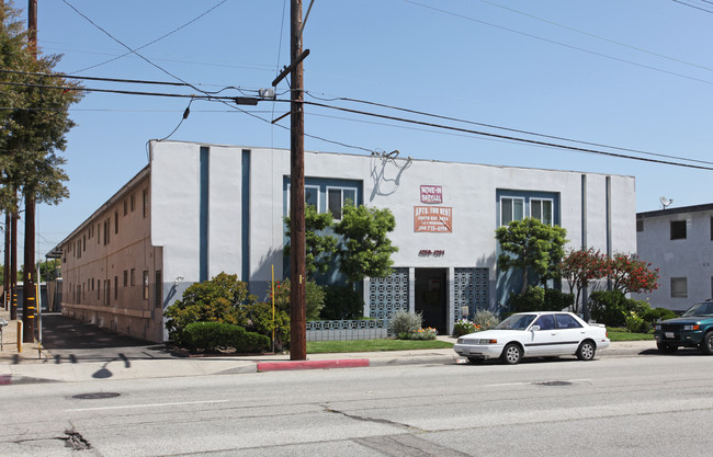 4259-4261 W 182nd St in Torrance, CA - Building Photo - Building Photo