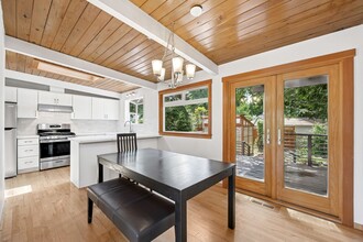 640 13th Way SW in Edmonds, WA - Building Photo - Building Photo